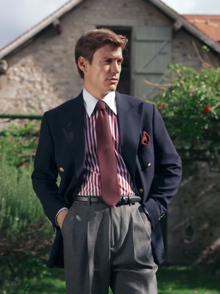 Blazer croisé bleu marine à boutons dorés - drop 4