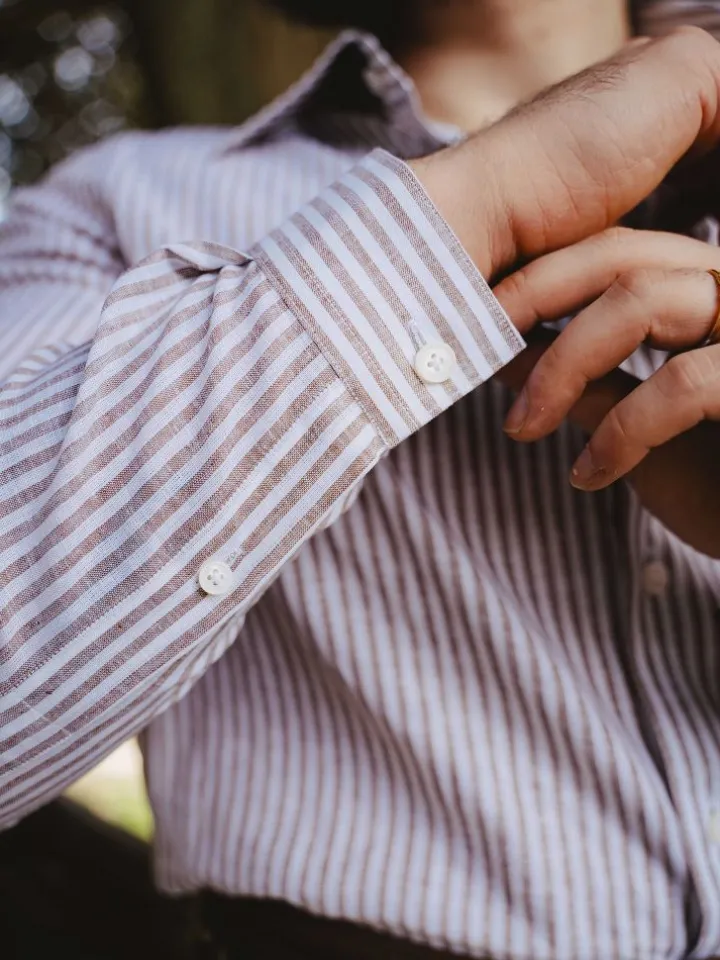 Chemise col français en lin et coton à rayures noisette