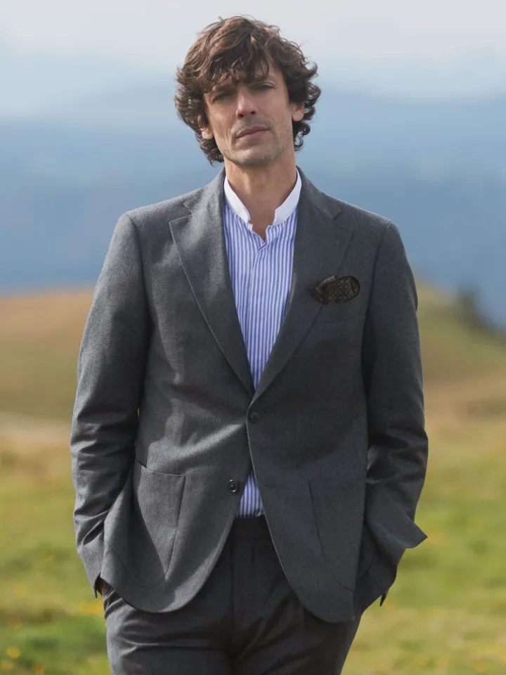 Chemise col inversé à rayures bleues
