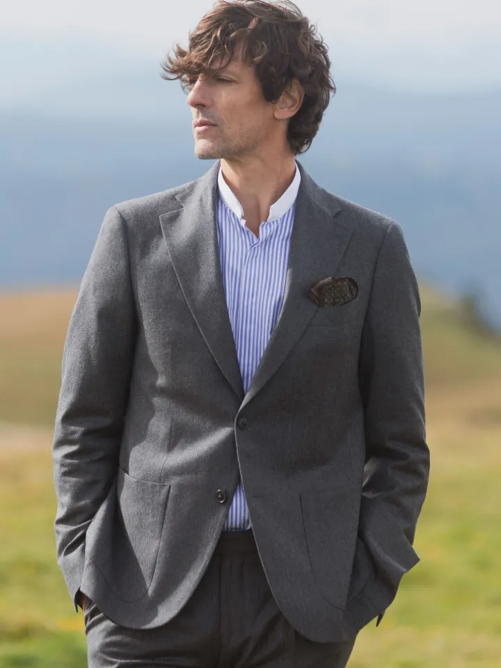 Chemise col inversé à rayures bleues