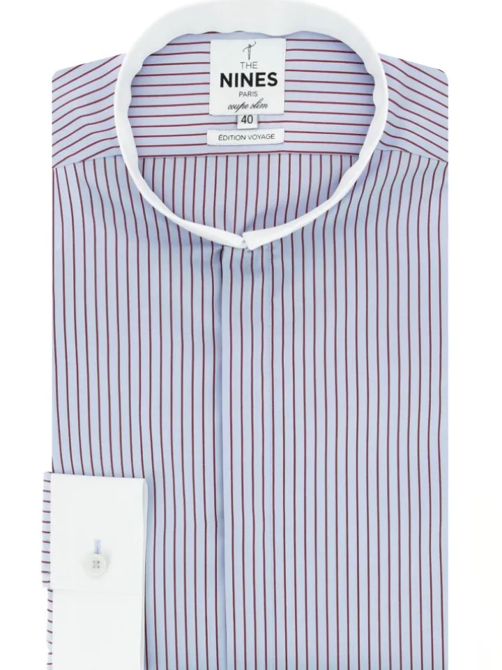 Chemise col inversé infroissable bleu ciel à rayures bordeaux