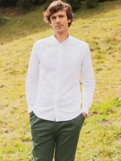 Chemise col mao en oxford gratté blanche