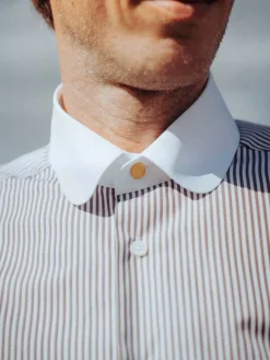 Chemise col rond à rayures marrons
