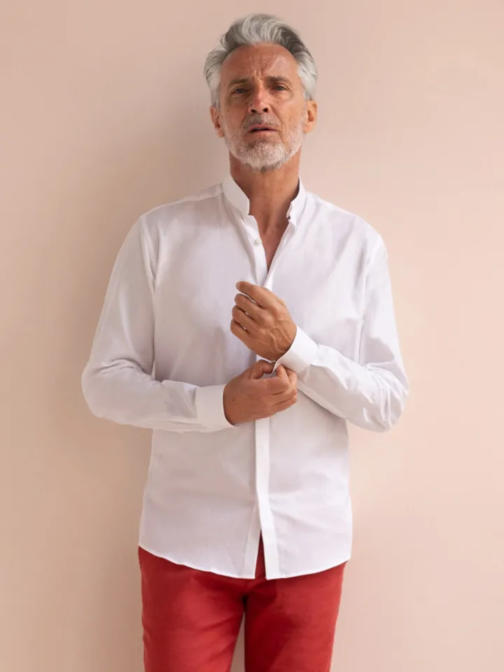 Chemise d'été à col inversé blanche