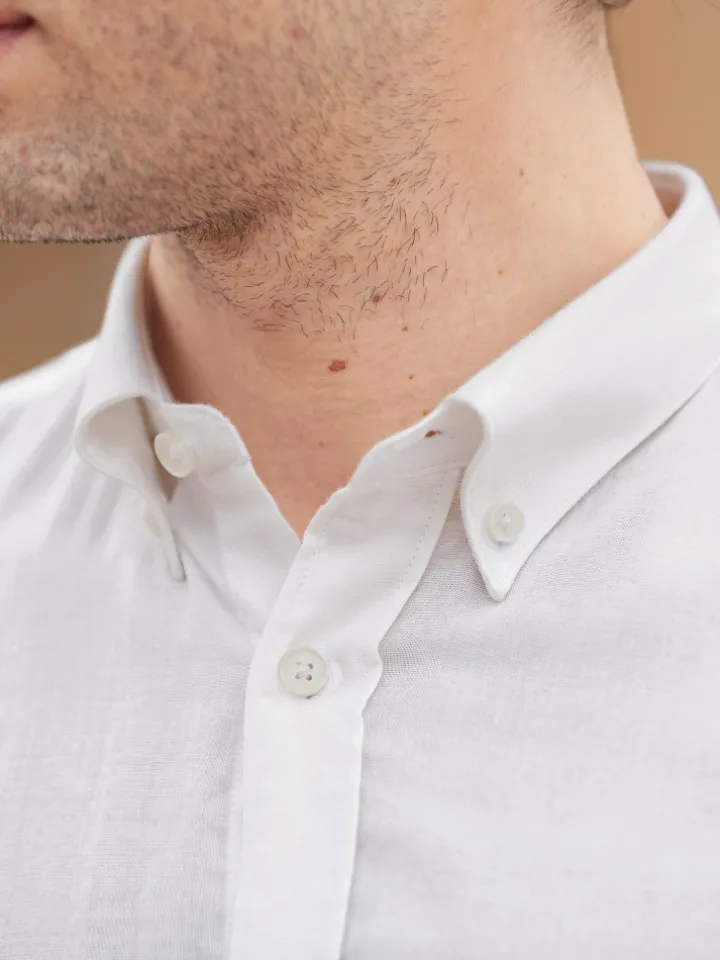Chemise en gaze de coton blanc col américain