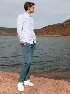 Chemise infroissable col inversé bleu ciel