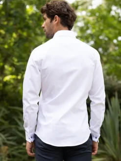 Chemise mousquetaire blanche à gorge cachée col italien