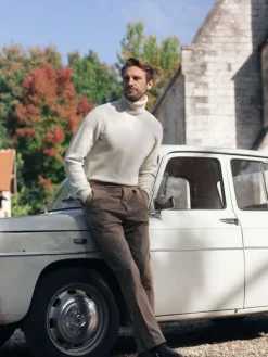 Pull col roulé en laine écru