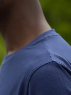 T-shirt technique bleu nuit